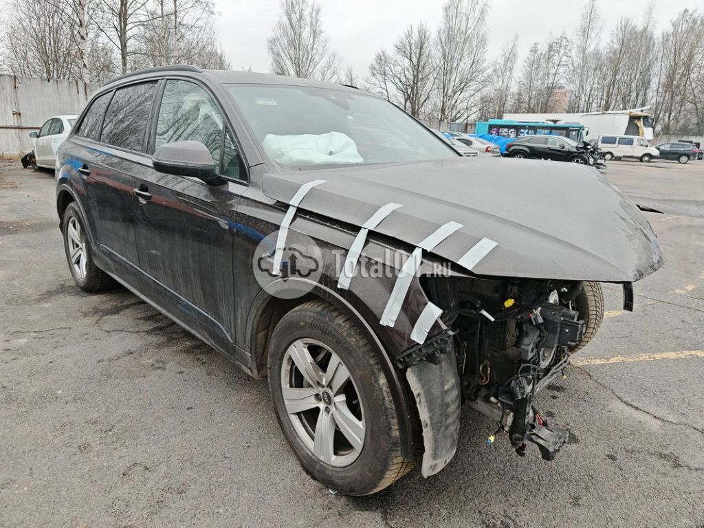 Фото Audi Q7 2