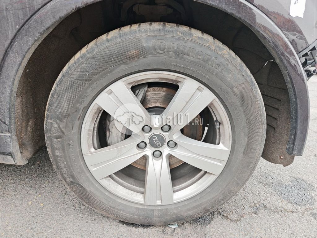 Фото Audi Q7 12
