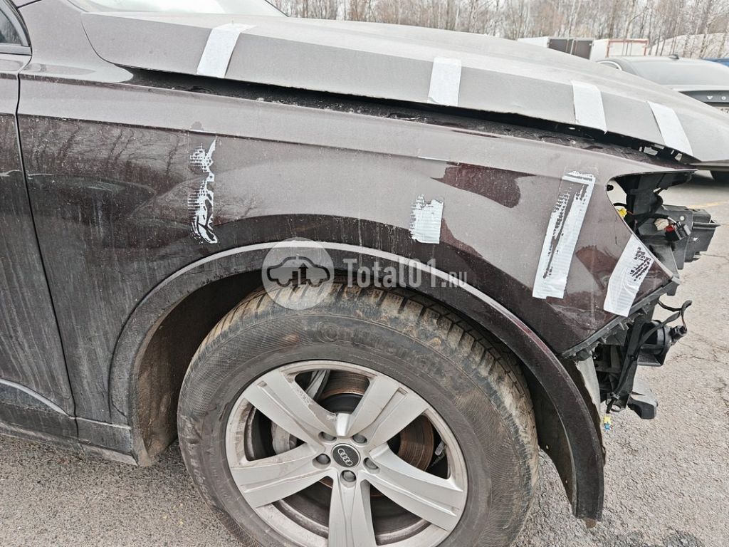 Фото Audi Q7 44