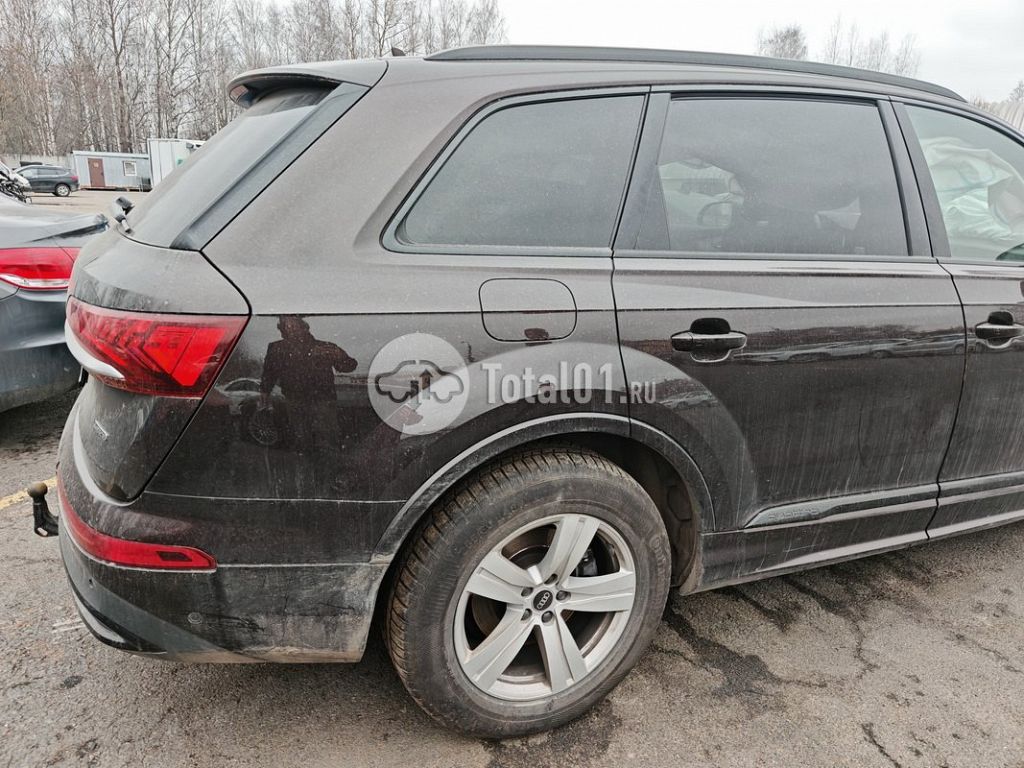 Фото Audi Q7 52