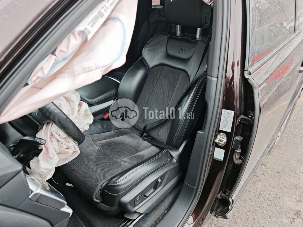 Фото Audi Q7 140