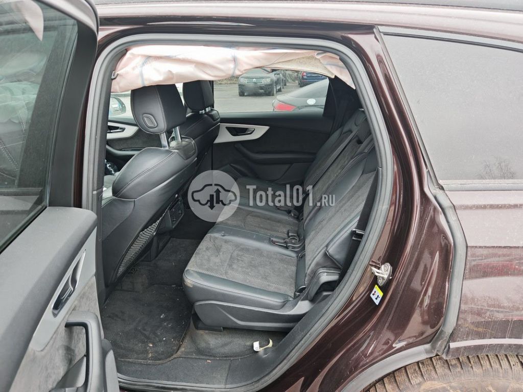 Фото Audi Q7 146