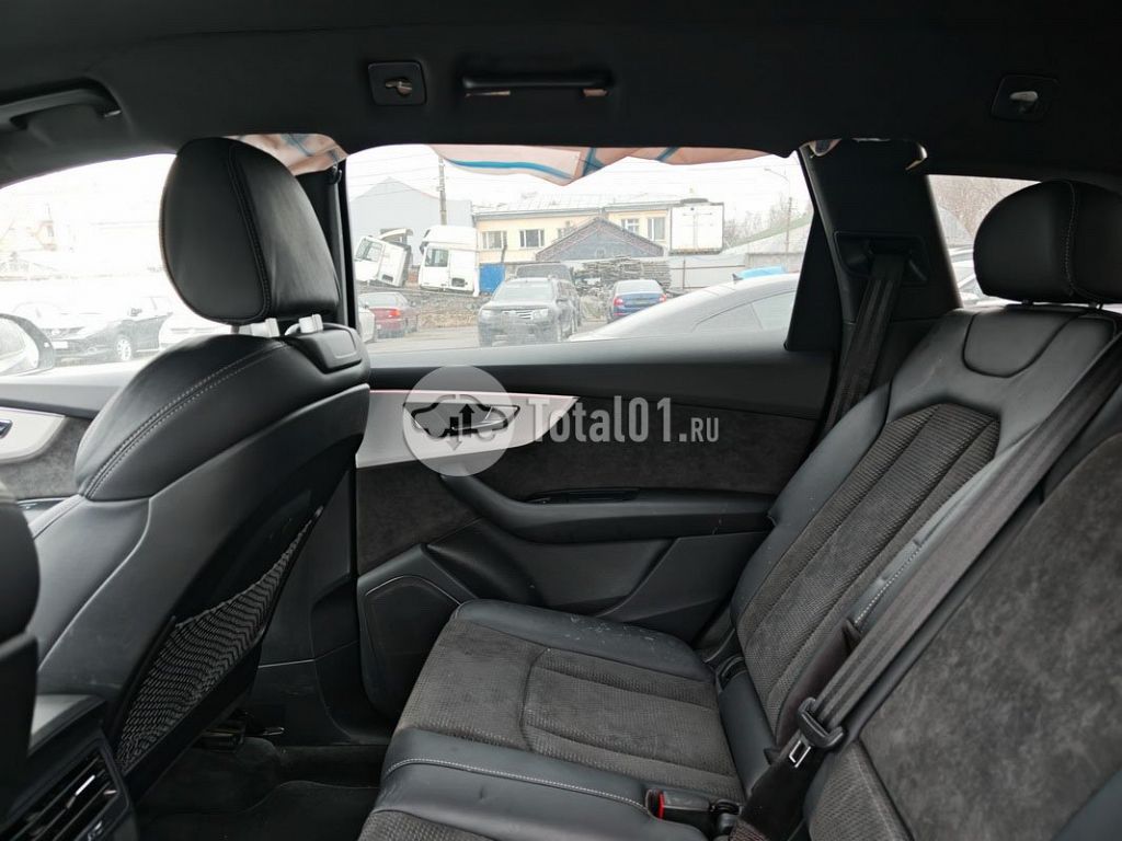 Фото Audi Q7 158