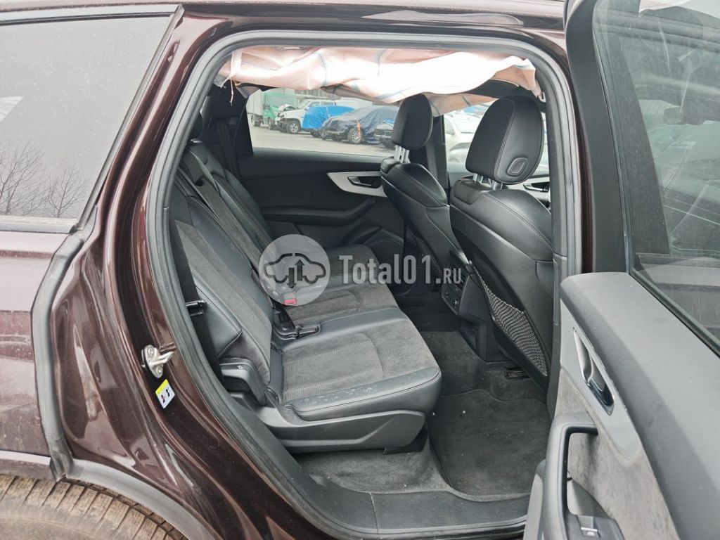 Фото Audi Q7 192