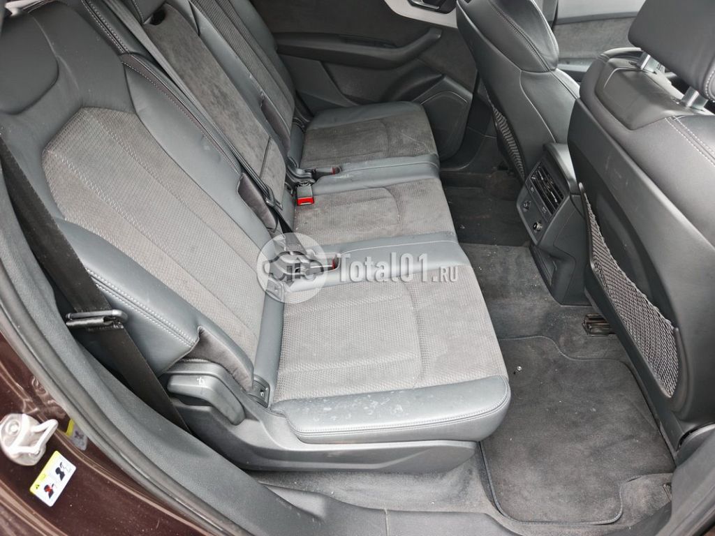 Фото Audi Q7 196