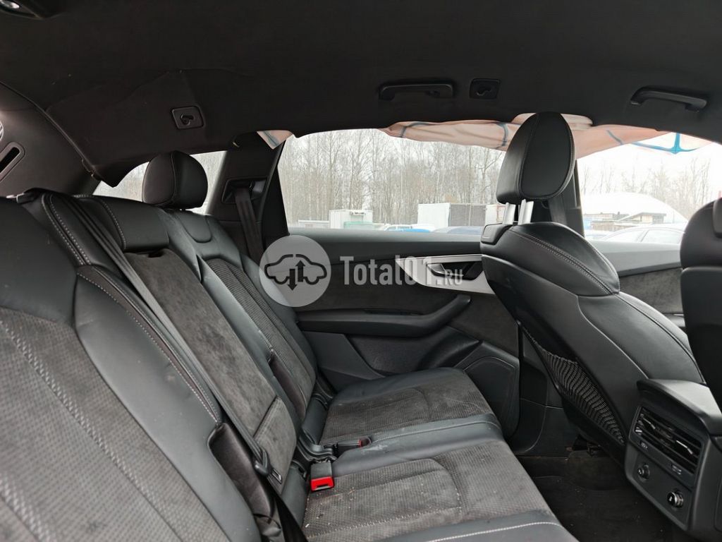 Фото Audi Q7 198