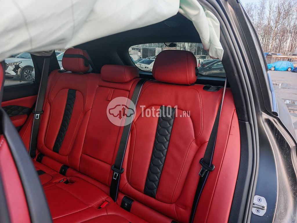 Фото BMW X5 M 136