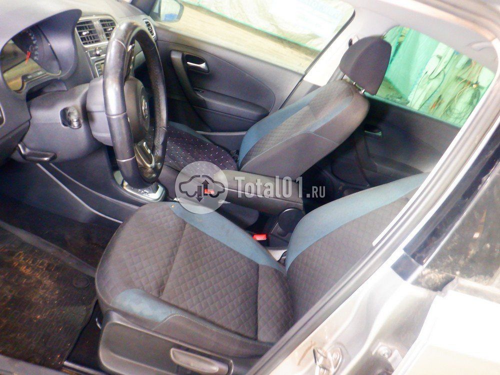 Фото Volkswagen Polo 26