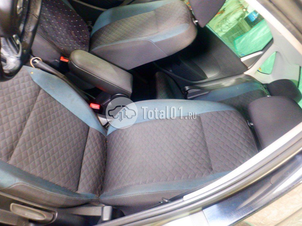 Фото Volkswagen Polo 28