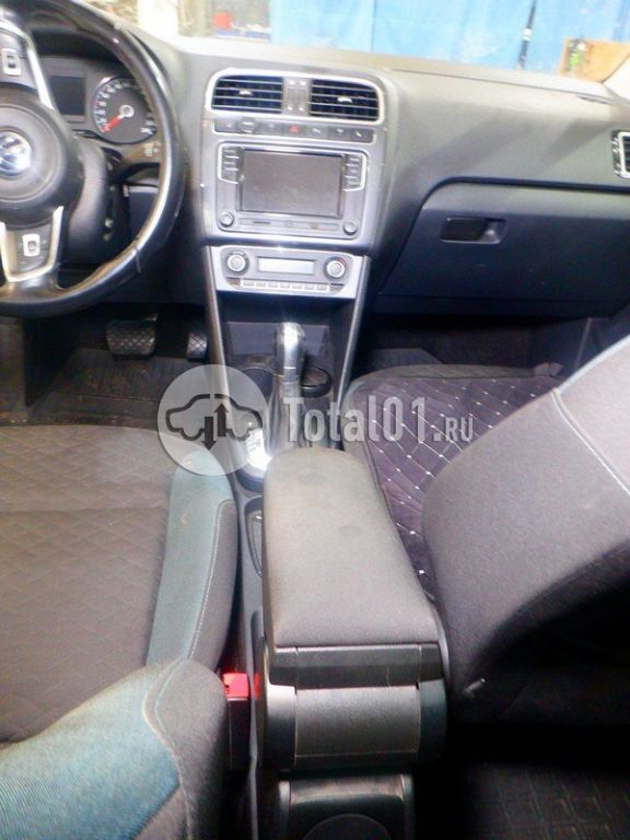Фото Volkswagen Polo 48