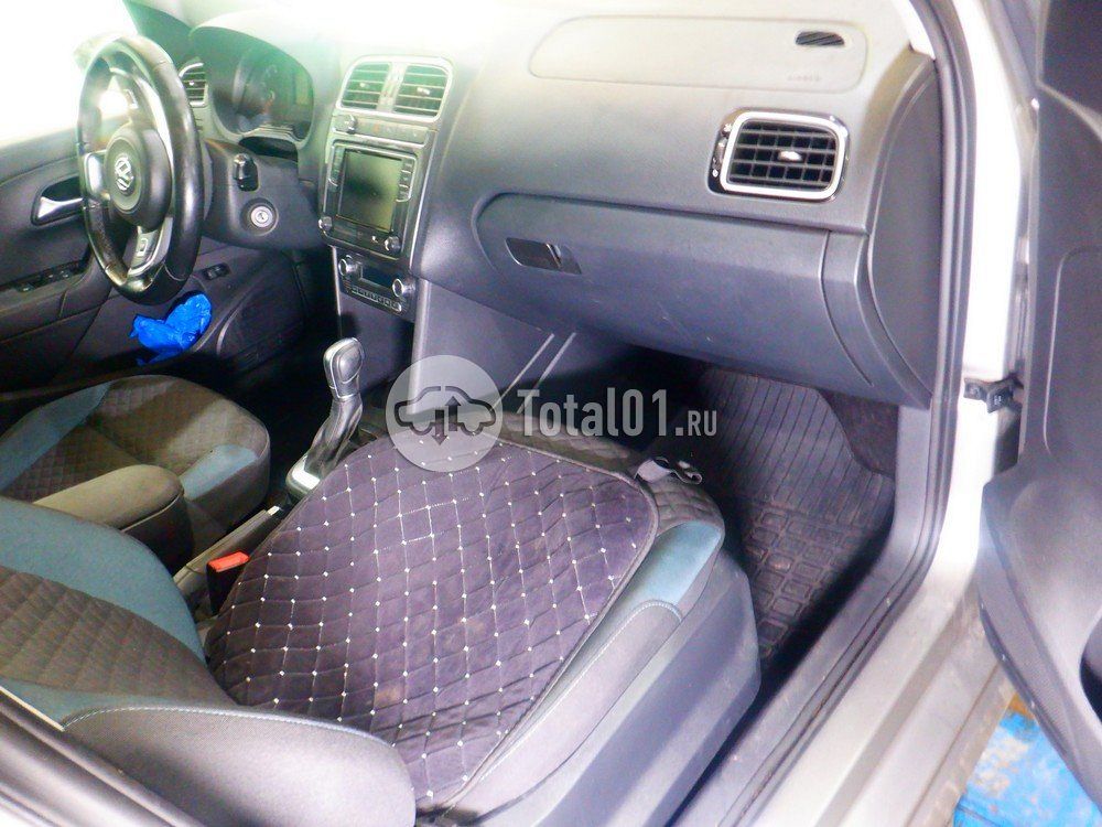 Фото Volkswagen Polo 80