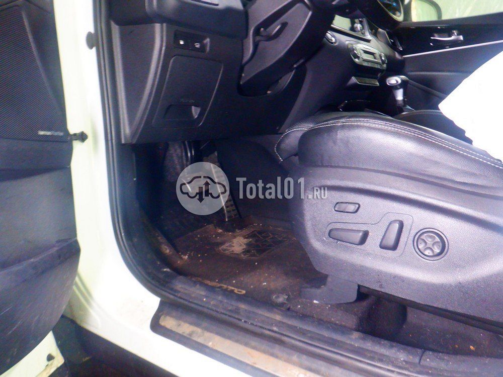 Фото KIA Sorento 26