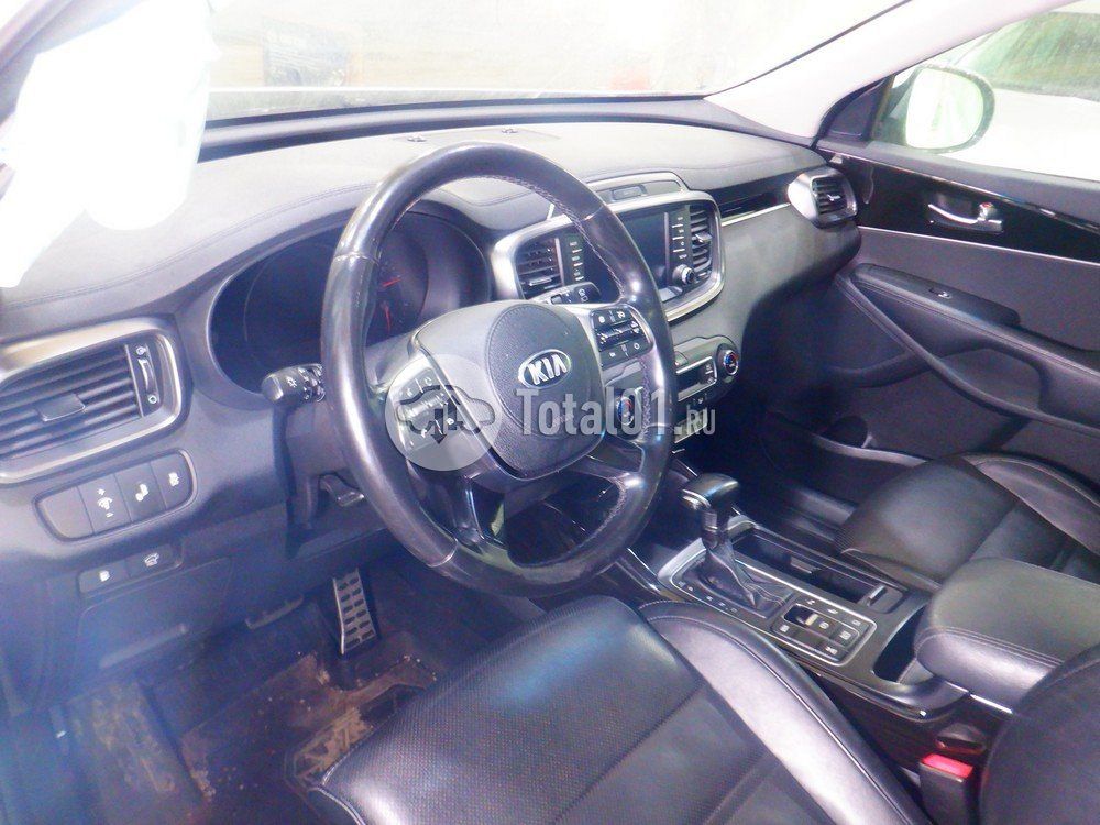 Фото KIA Sorento 30