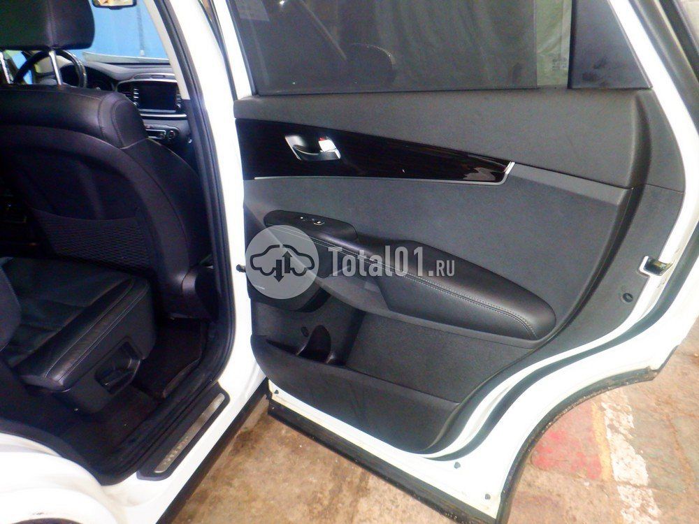 Фото KIA Sorento 76