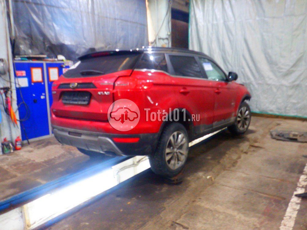 Фото Geely Atlas 10