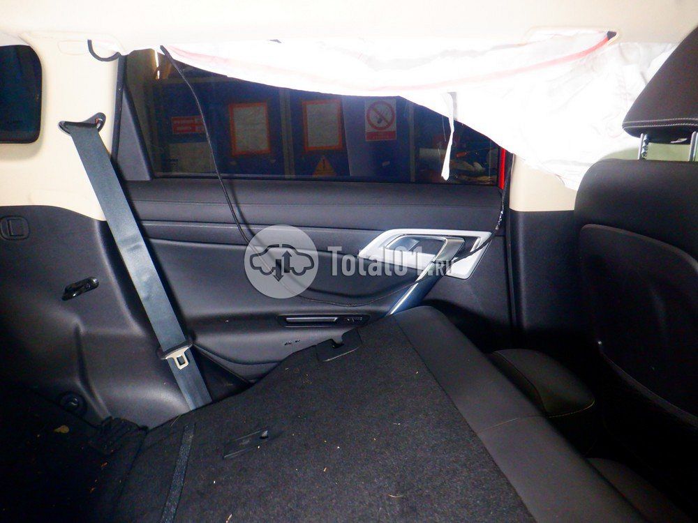 Фото Geely Atlas 58