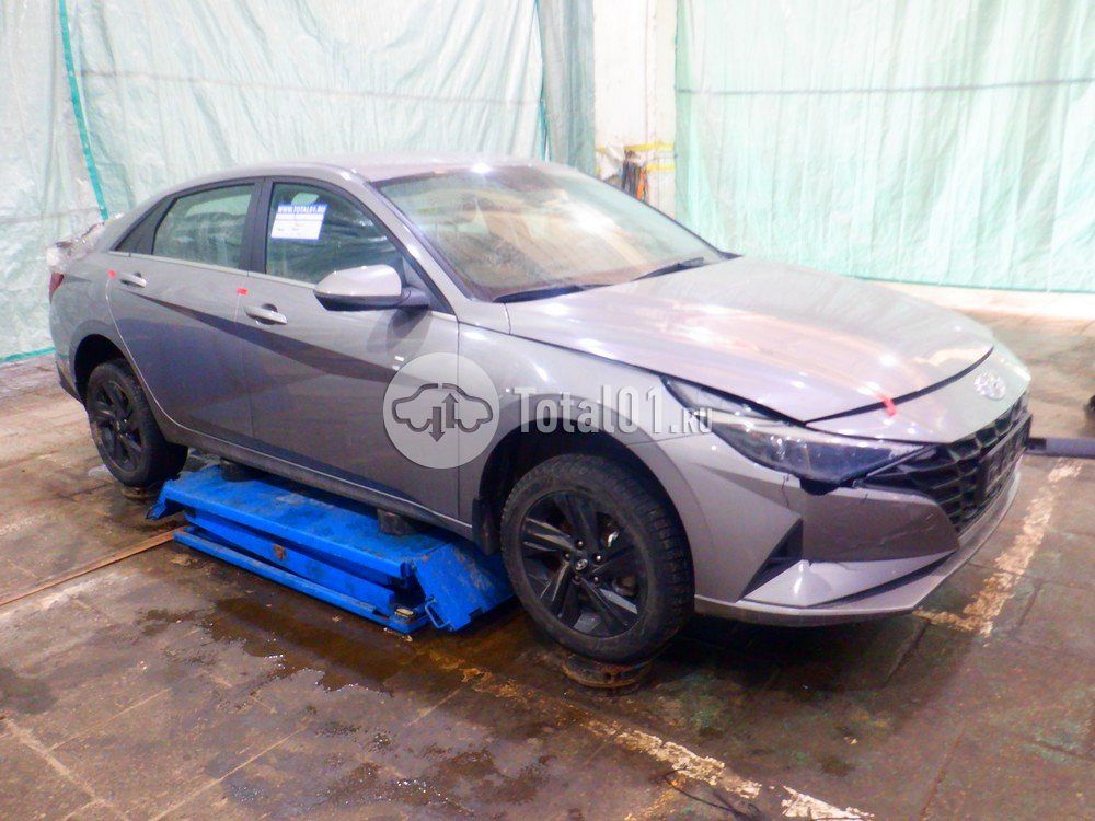 Фото Hyundai Elantra 6