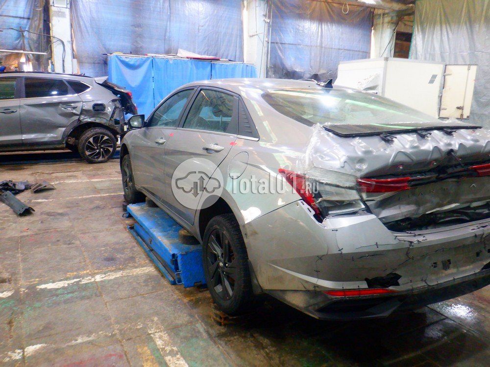 Фото Hyundai Elantra 14