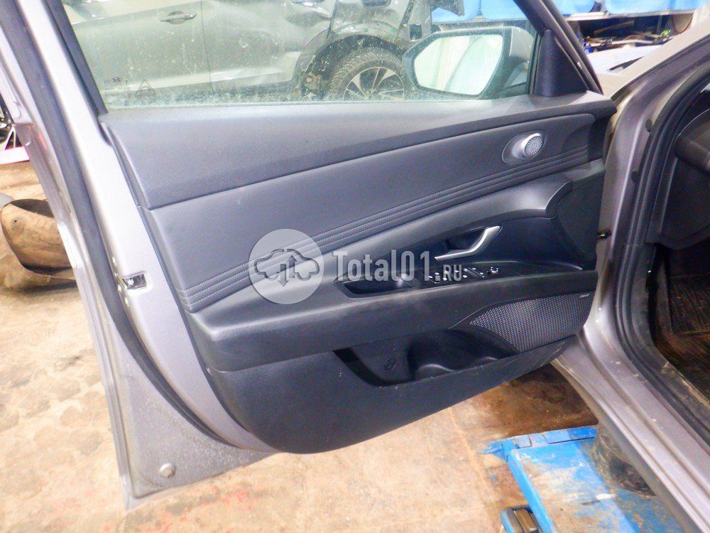 Фото Hyundai Elantra 26