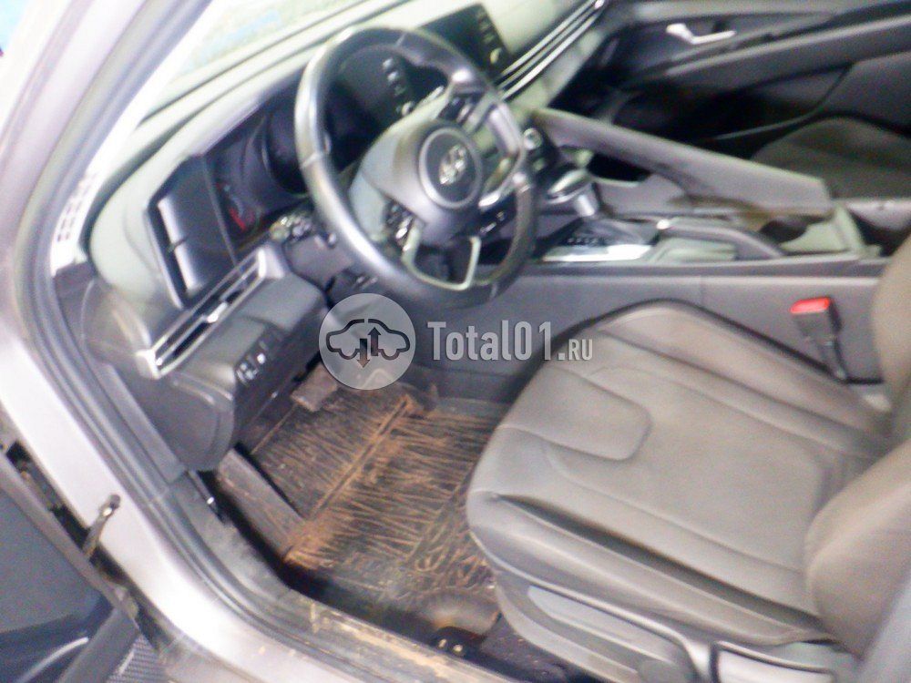 Фото Hyundai Elantra 30