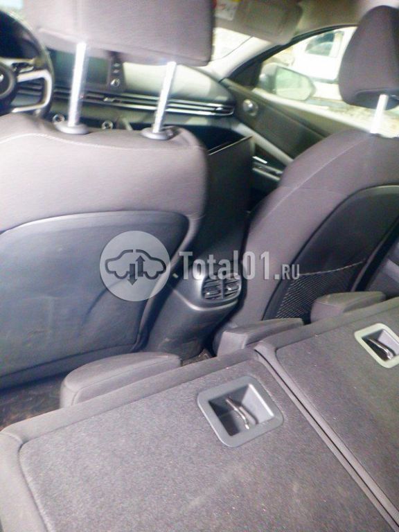 Фото Hyundai Elantra 64