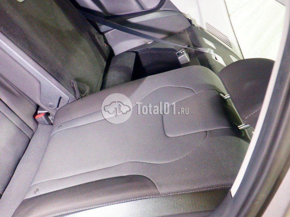 Фото Hyundai Elantra 74