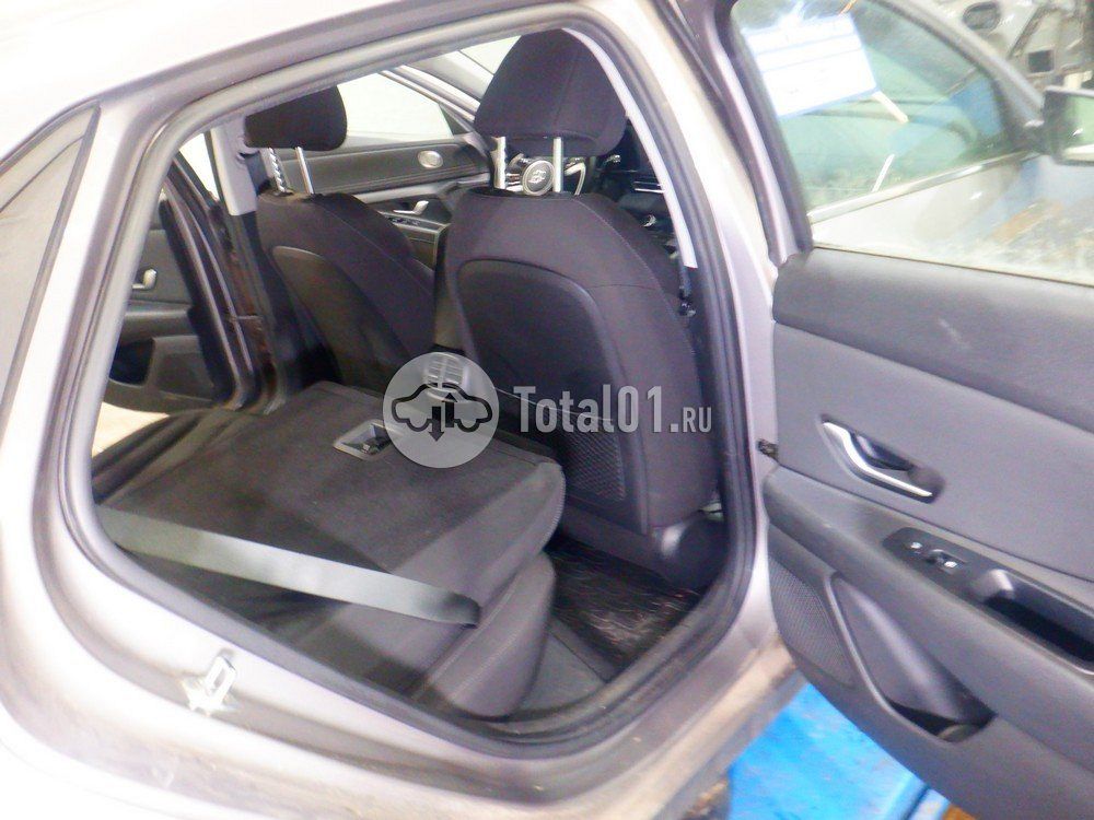 Фото Hyundai Elantra 80