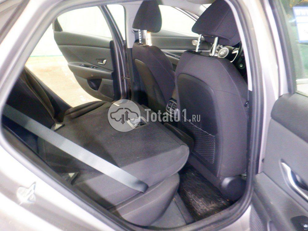 Фото Hyundai Elantra 82