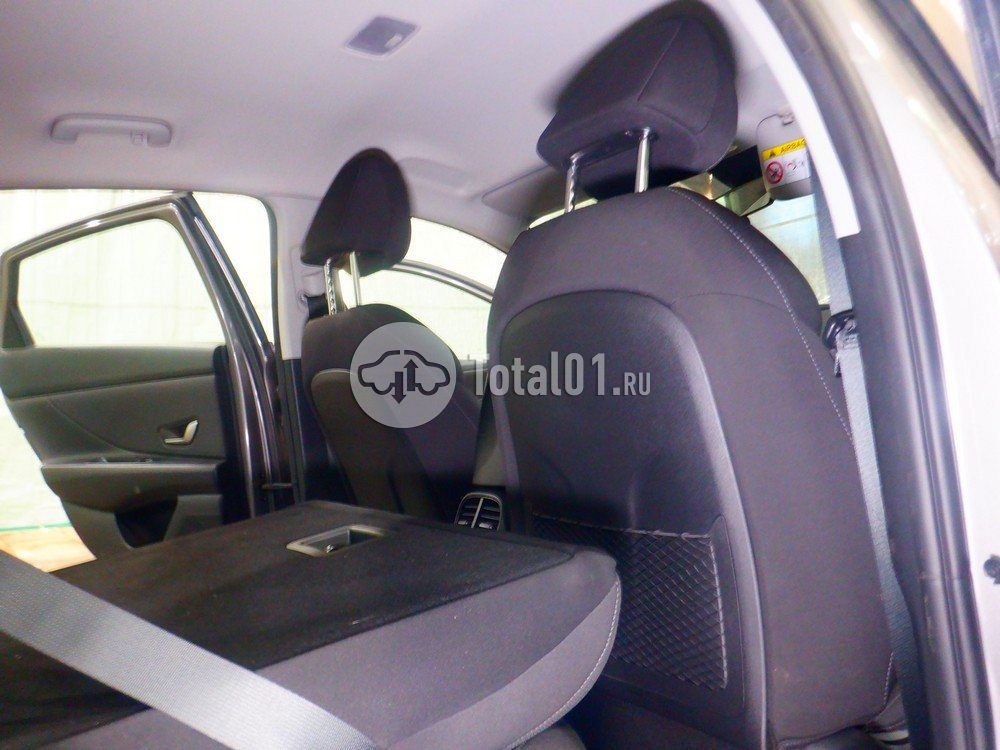 Фото Hyundai Elantra 84