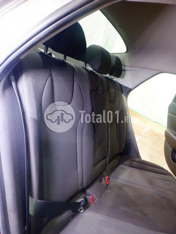 Фото Hyundai Elantra 90