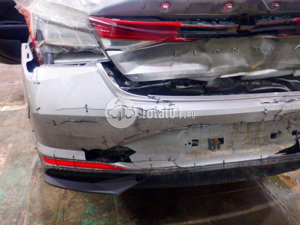 Фото Hyundai Elantra 196