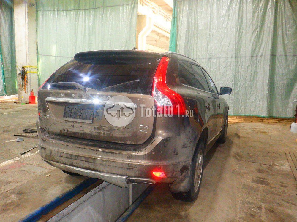 Фото Volvo XC60 16