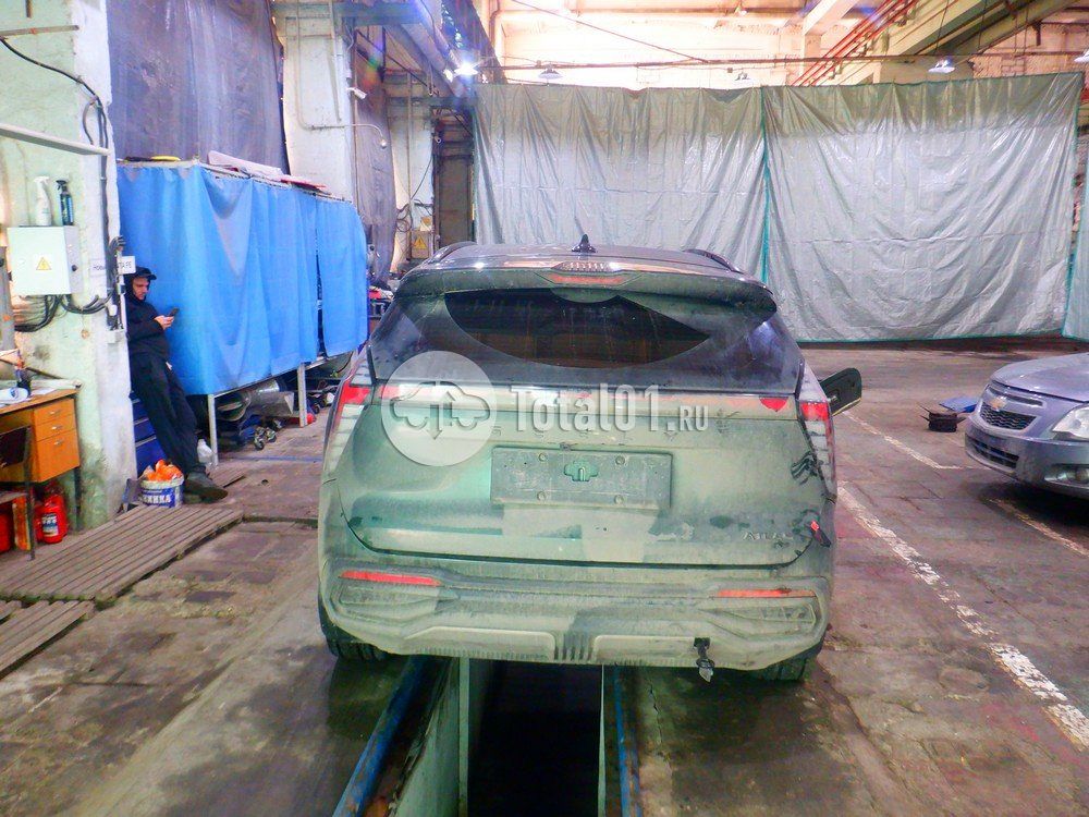 Фото Geely Atlas 10