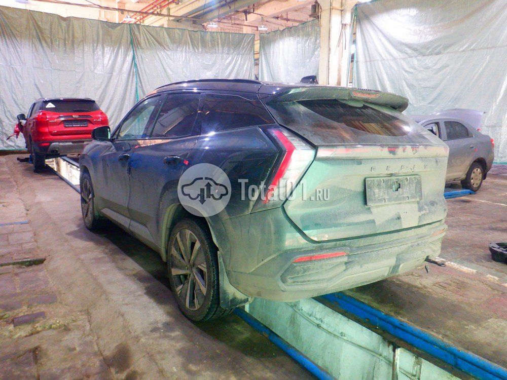 Фото Geely Atlas 14