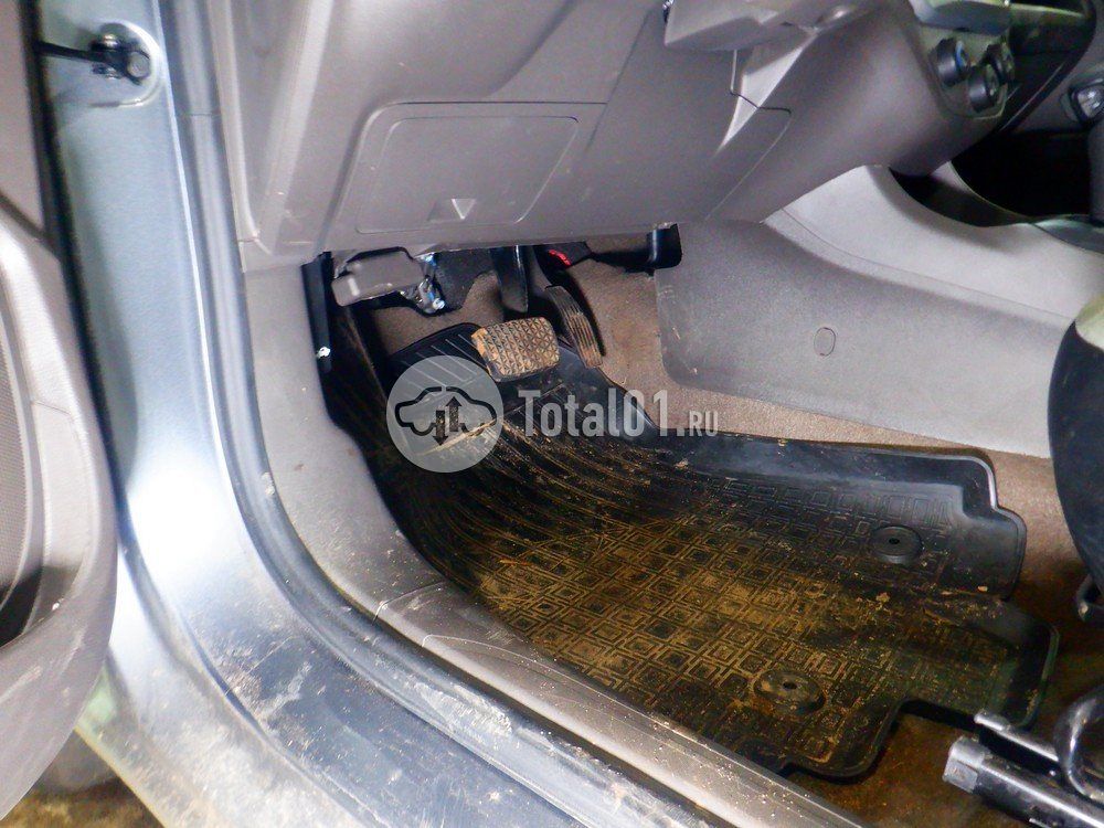 Фото Chevrolet Cobalt 140