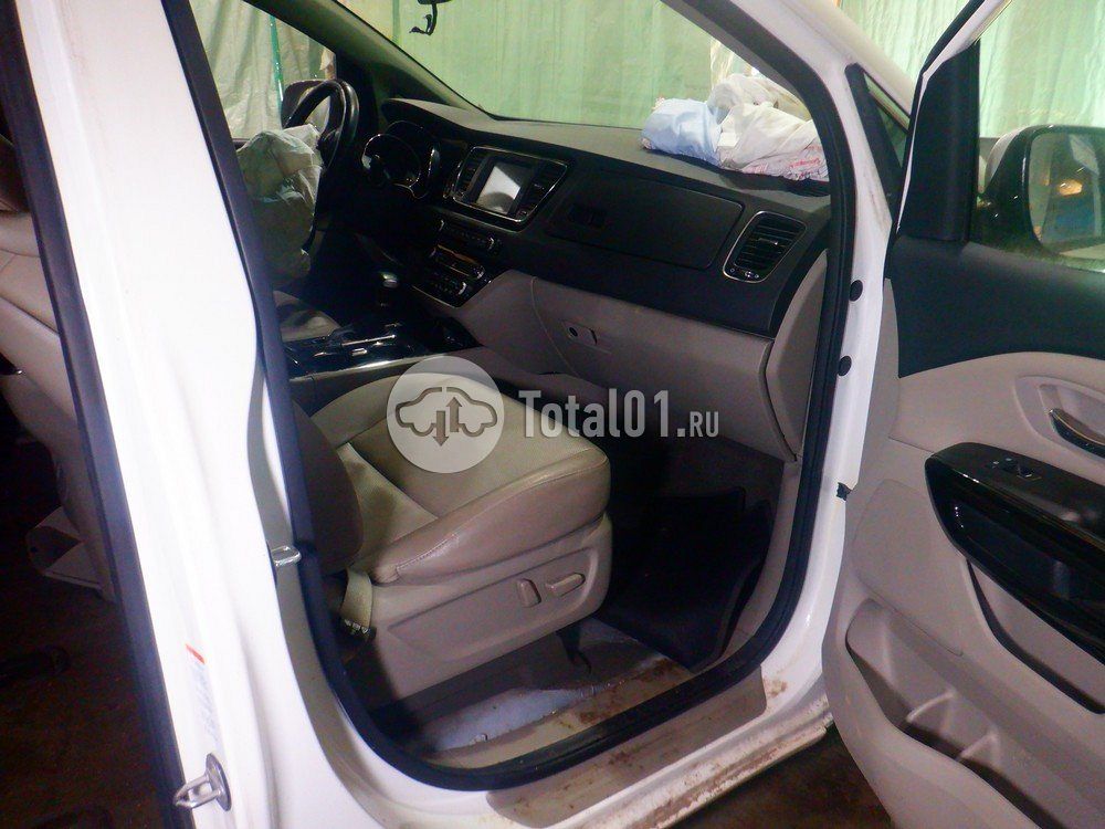 Фото KIA Carnival 22