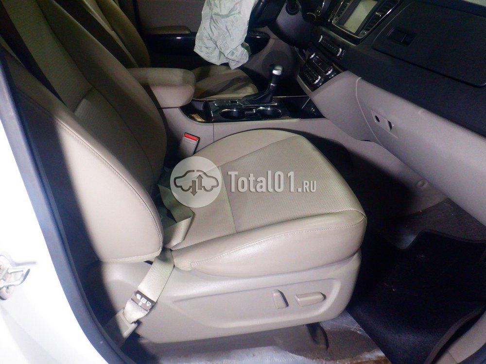 Фото KIA Carnival 26