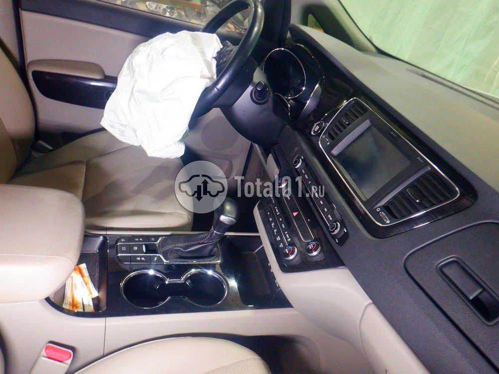 Фото KIA Carnival 36