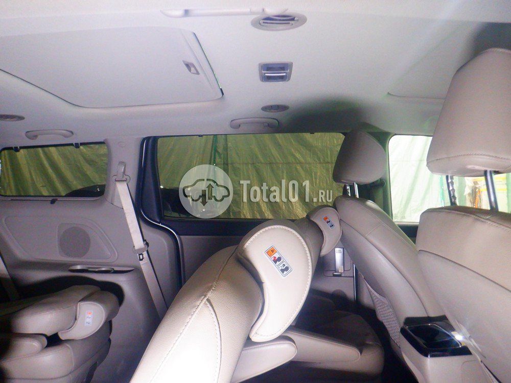 Фото KIA Carnival 52