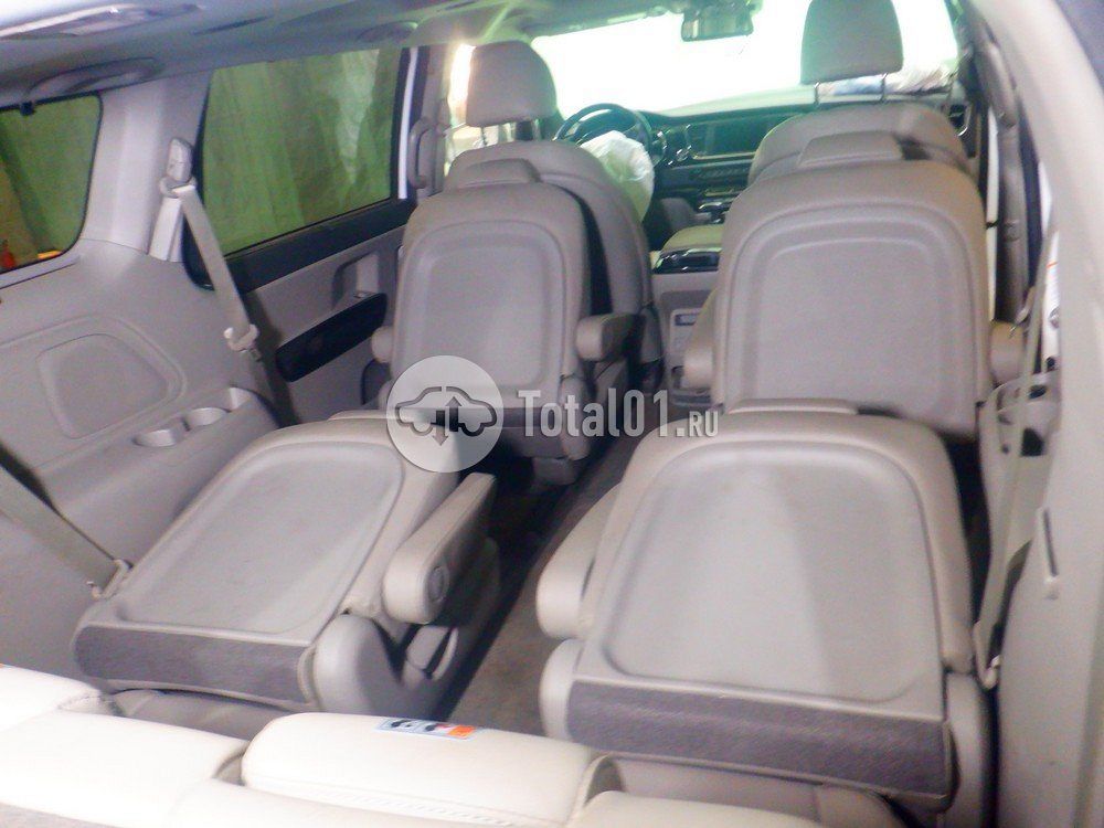 Фото KIA Carnival 62