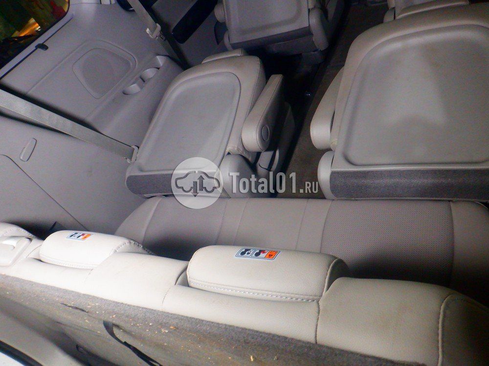 Фото KIA Carnival 64