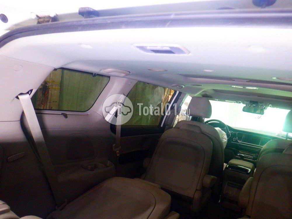 Фото KIA Carnival 70