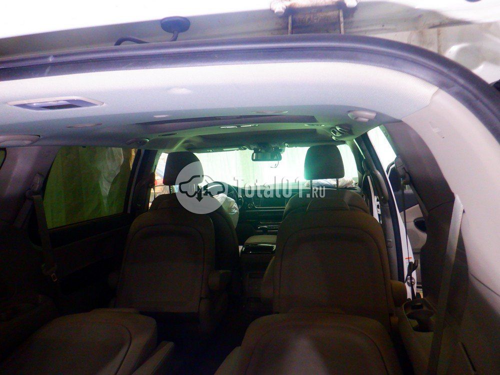 Фото KIA Carnival 72