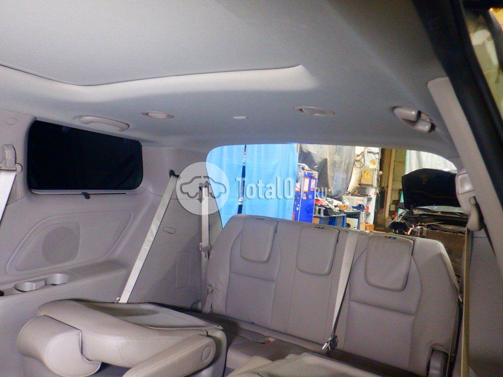 Фото KIA Carnival 86