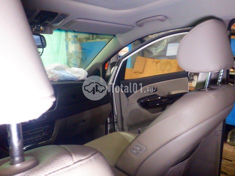 Фото KIA Carnival 102