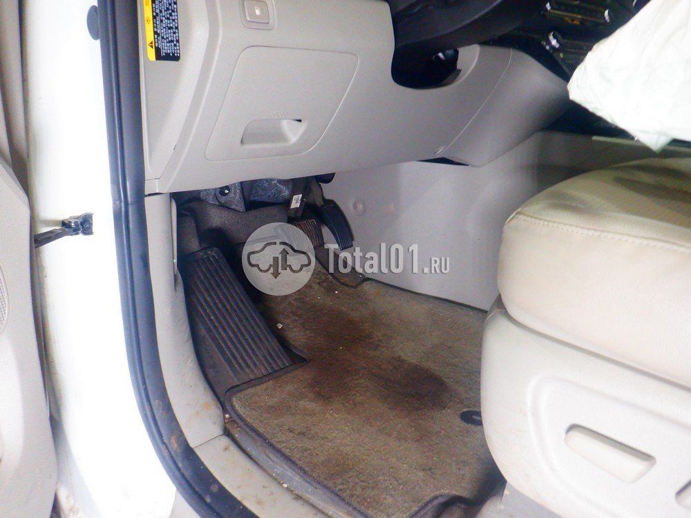 Фото KIA Carnival 122