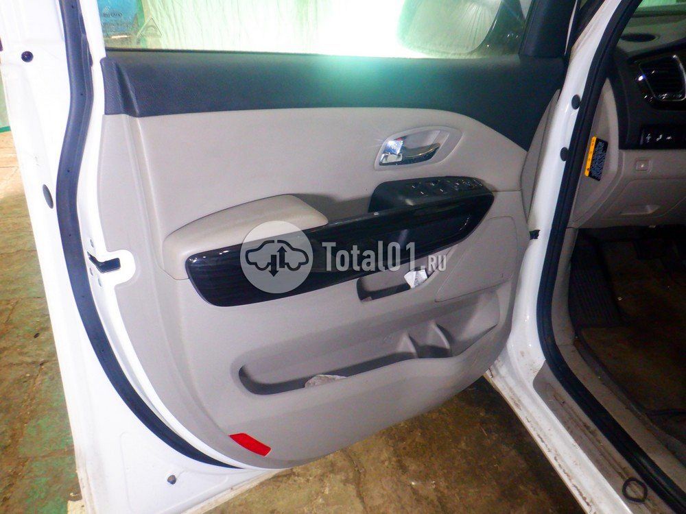 Фото KIA Carnival 124