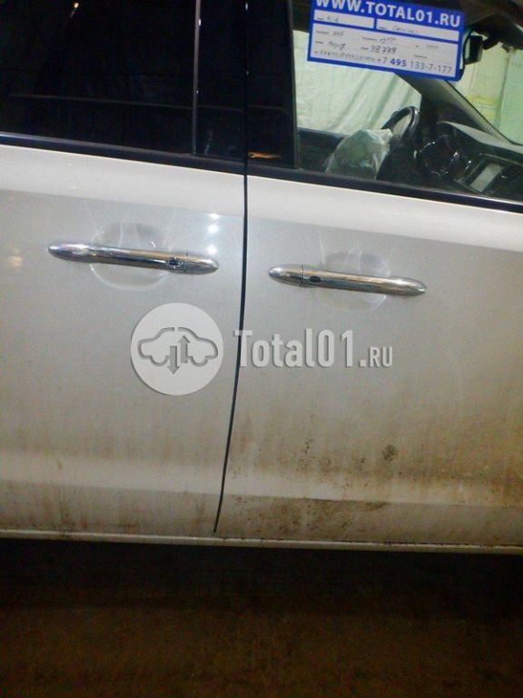 Фото KIA Carnival 210