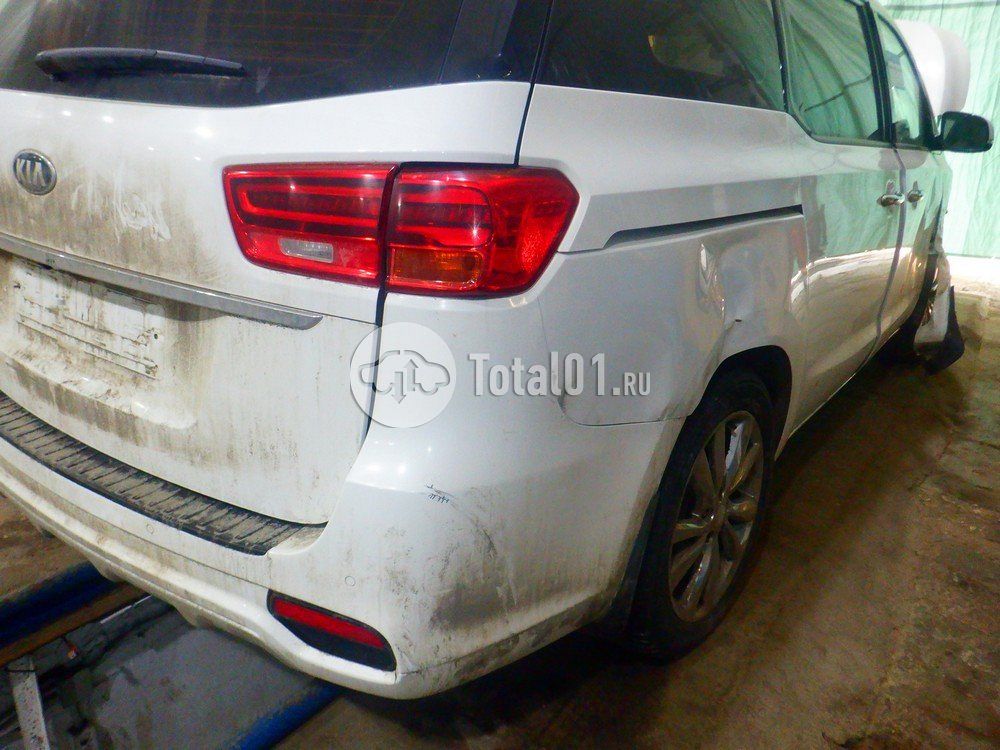 Фото KIA Carnival 240