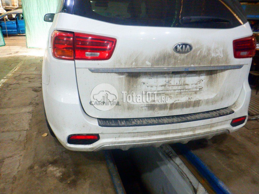 Фото KIA Carnival 250